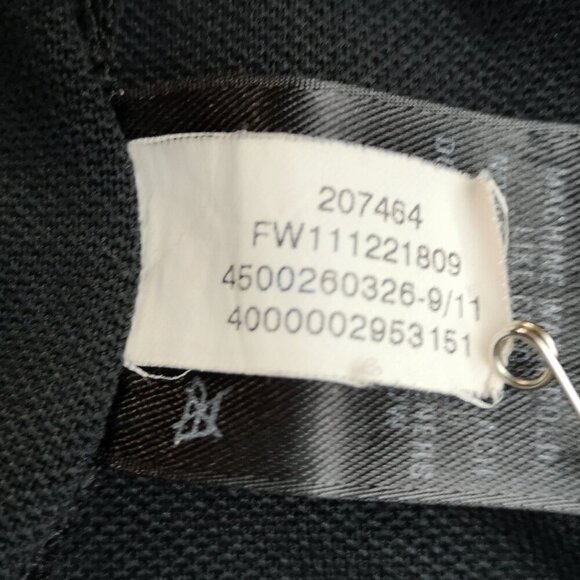 Under Armour Ladies Size XL Fitted Black with Grey Stitching Long Sleeves Top - Picture 7 of 11